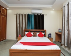 Khách sạn OYO 22826 Hotel Sheltear & Resturant (Agra, Ấn Độ)