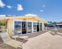 فندق Ocean Front & Short Walk To Famous Haleiwa Town - Spring 2018 Special $495/nt (Waialua, الولايات المتحدة الأمريكية)
