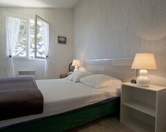 Hele huset/lejligheden Villa Les Sables-dolonne, 4 Bedrooms, 8 Persons (Les Sables d'Olonne, Frankrig)