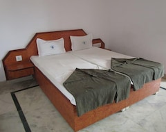 Hotel Oyo 24127 Vishnu Regency (Belur, Indija)