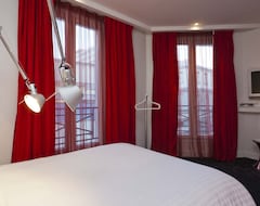 Color Design Hotel (Paris, France)