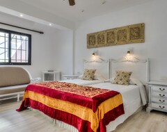 Casa/apartamento entero Villa Tropical Con Piscina Privada (Bajamar, España)