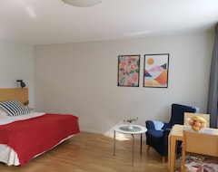 2Home Hotel Apartments (Solna, Sweden)