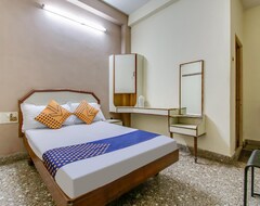 Khách sạn Spot On 65711 Hotel New Aiswarya (Tirupati, Ấn Độ)