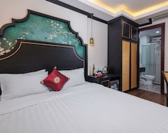Queen Light Hotel (Hanoi, Vietnam)