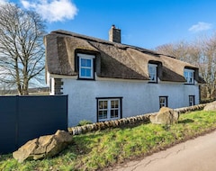 Hotel Thatched Cottage · Thatched Cottage - Countryside Luxury W/ Hot Tub (Dundee, United Kingdom)