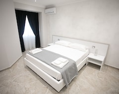Khách sạn Luxury Accommodation (Tropea, Ý)