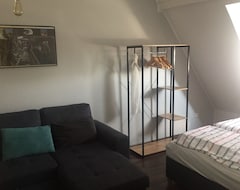 Entire House / Apartment Glückauf Im Steigerhaus - The Steigerstube - Modern & Inexpensive (Oberhausen, Germany)