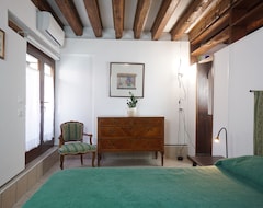 Majatalo Casa Favaretto Guest House (Venetsia, Italia)