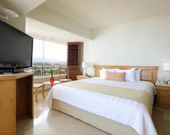 Hotel Emporio Ixtapa - With Optional All Inclusive (Ixtapa, Mexico)