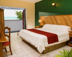 Hotel Legends Beach Resort (Negril, Jamaica)