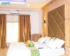 Emperor Melanie Hotels (Awka, Nigeria)