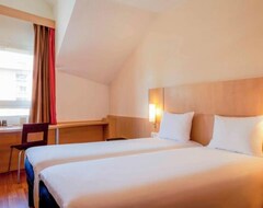 Khách sạn ibis Le Puy En Velay Centre Hotel (Le Puy-en-Velay, Pháp)