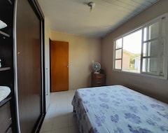 Entire House / Apartment House For 10 People In Arambaré On The Costa Doce 5 Blocks From The Beach (Arambaré, Brazil)