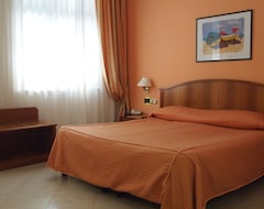 Khách sạn Piccolo Hotel (Moneglia, Ý)