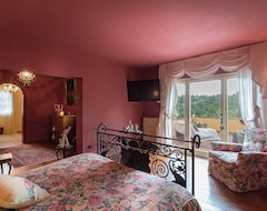 Casa/apartamento entero Villa panorámica con piscina climatizada, aire acondicionado, jacuzzi, gimnasio y Wi-Fi (Capannori, Italia)