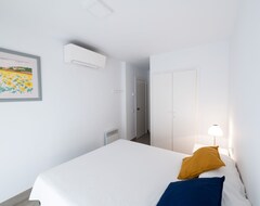 Koko talo/asunto Large 2 Bedroom Apartment (Tamariu, Espanja)