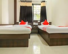 Khách sạn Oyo 66342 Hotel Unique Inn (Dhule, Ấn Độ)