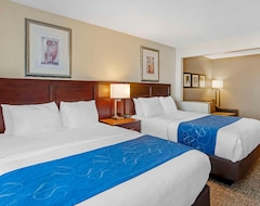 Hotel Comfort Suites Normal University area (Normal, USA)