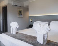 Hotel Maria Rosa Suites (Victoria, Malta)