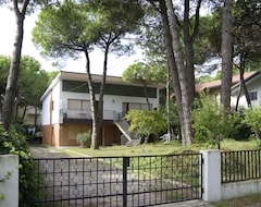 Otel Villa Alba (Lignano Sabbiadoro, İtalya)