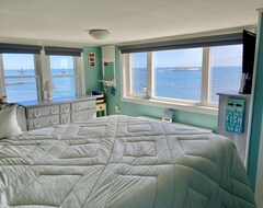 Cijela kuća/apartman Beach Front Property Steps From Long Island Sound! (Westbrook, Sjedinjene Američke Države)