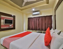 Khách sạn Capital O Hotel Kalash Residency (Ahmedabad, Ấn Độ)