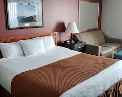 Hotelli Ramada By Wyndham Niagara Falls/Fallsview (Niagara Falls, Kanada)