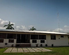 Tüm Ev/Apart Daire Arenosa Panama Gated Lakefront Farm With 2500 Sqft Home (Nuevo Emperador, Panama)