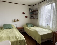 Koko talo/asunto Cozy Cottage In A Beautiful Setting By The Abyfjorden-brastad (Brastad, Ruotsi)
