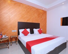Khách sạn OYO 23756 Munnar Paradise, Irumupalam (Munnar, Ấn Độ)