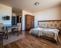 Apart Otel Cornelia Deluxe Residence (Razlog, Bulgaristan)