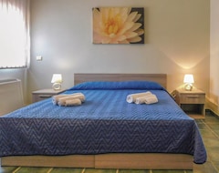 Toàn bộ căn nhà/căn hộ 5 Bedroom Accommodation In Rende Cs (Rende, Ý)