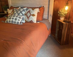 Cijela kuća/apartman Perfect Cabin And 2-rv Hookups For Horse And Sxs Camping. Great Swimming Pool (Jamestown, Sjedinjene Američke Države)