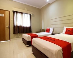 Khách sạn Reddoorz Plus @ Jalan Damai 2 (Yogyakarta, Indonesia)