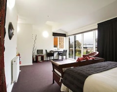 Khách sạn Novotel Lake Crackenback Resort & Spa (Jindabyne, Úc)