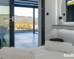 Toàn bộ căn nhà/căn hộ Sithoniars Luxury 2nd Floor Roofgarden Apartment With Unique Seaview (Neos Marmaras, Hy Lạp)