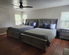 Entire House / Apartment Knight Timing - Walking Distance To Arab High School (Arab, USA)
