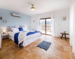 Hele huset/lejligheden 5 Villa, Heated Pool, Hot Tub, Amazing Views, 10 Mins From Coral Bay Beach (Peyia, Cypern)