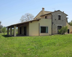 Toàn bộ căn nhà/căn hộ Old Country House - Sleeps 12 - Calvi Dellumbria (central Italy) (Calvi dell'Umbria, Ý)