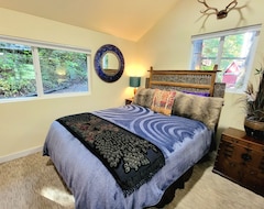 Casa/apartamento entero Zen River Retreat & Spa Sanctuary W/hot Tub, Sauna, Massage Chair & Cabins (Quilcene, EE. UU.)