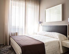 Bed & Breakfast Faro Bianco Gallipoli - Suites & Apartments (Gallipoli, Ý)