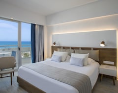 Lordos Beach Hotel & Spa (Larnaka, Kıbrıs)
