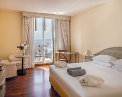 Khách sạn Unahotels Capotaormina (Taormina, Ý)