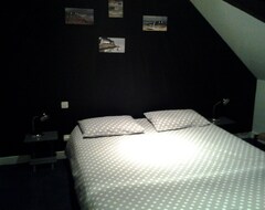 Hotel Bed And Breakfast With Private Bathroom - B (Malicorne-sur-Sarthe, Francuska)