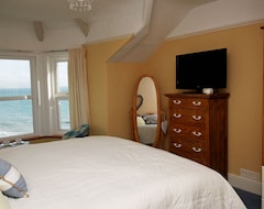 Casa/apartamento entero 5 Star House In Criccieth. Sea Views. 1 Minute From Beach. Sleeps 8 (Criccieth, Reino Unido)