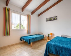 Toàn bộ căn nhà/căn hộ Vacation Home Villa Canigou In Sainte Marie Plage - 8 Persons, 3 Bedrooms (Sainte-Marie, Pháp)