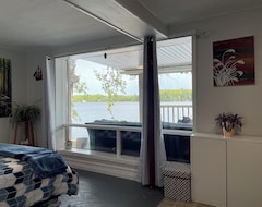 Casa/apartamento entero Cheerful Waterfront Cottage On Howes Lake (Verona, Canadá)