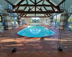 Toàn bộ căn nhà/căn hộ The Cottages Of Gué Rabot, Indoor Heated Swimming Pool, Sports Hall, Tennis (Dun-le-Poëlier, Pháp)