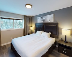 Khách sạn Clique Hotels & Resorts - Canmore Ab ~ RA149584 (Canmore, Canada)